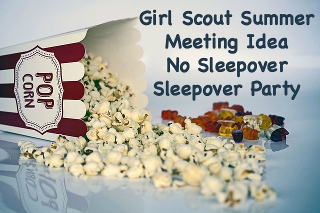 For a fun summer Girl Scout meeting, have a no sleepover slumber party for your troop.